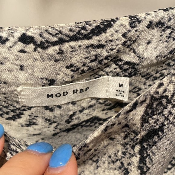 Mod Ref Snake Pattern Women’s Tank - Picture 2 of 4